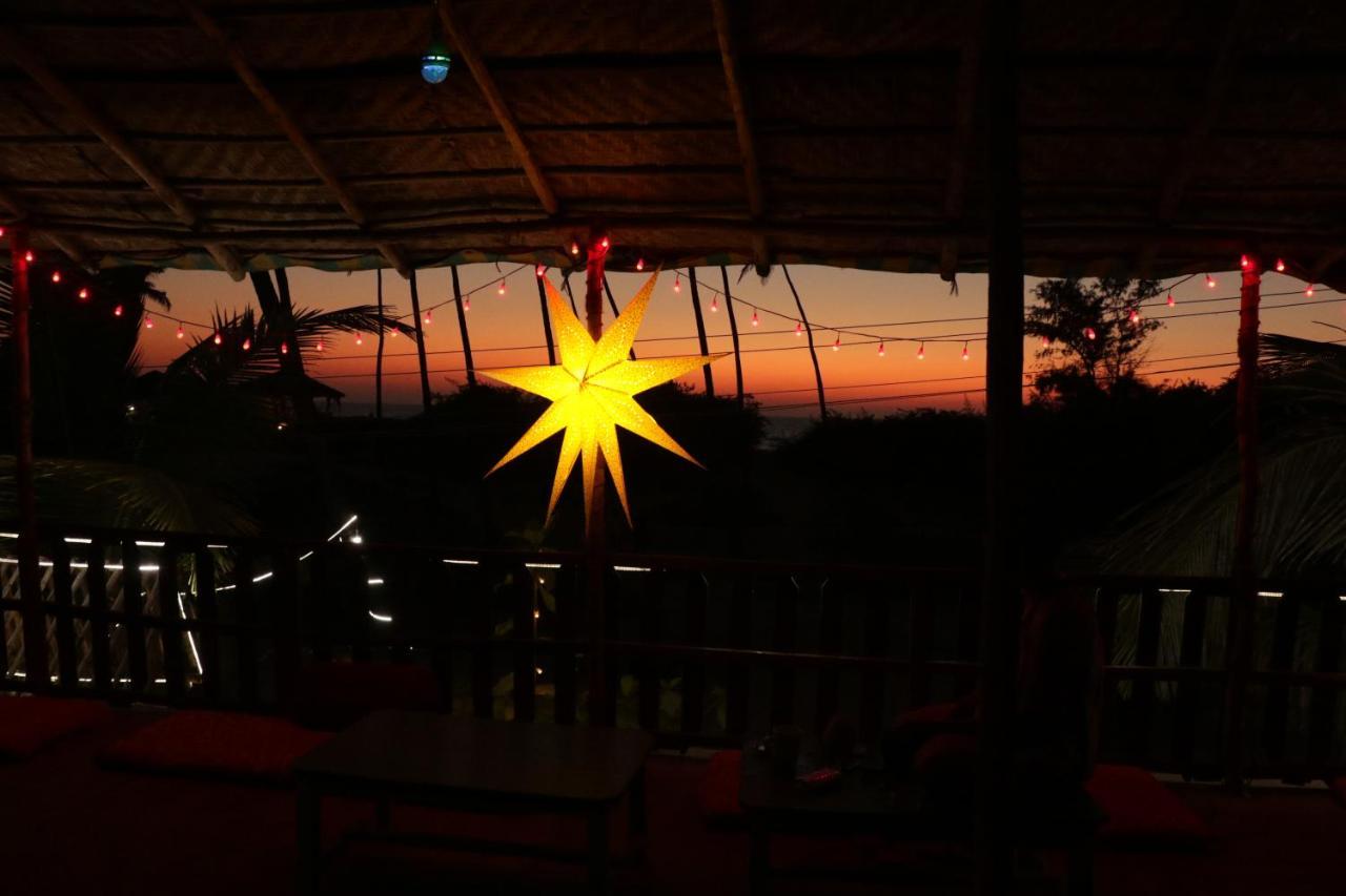 Secret Garden Arambol Hotel Exterior photo